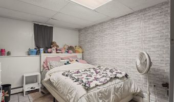 49 Ironworks Rd, Clinton, CT 06413
