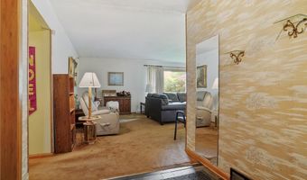136 N Chillicothe Rd, Aurora, OH 44202