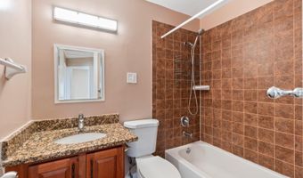 7852 OREANA Dr, Annandale, VA 22003