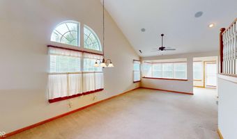7427 Oak Knoll Dr, Indianapolis, IN 46217