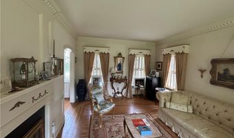 50 Grandview Ave, Lincoln, RI 02865