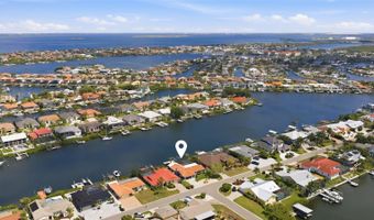 831 CHIPAWAY Dr, Apollo Beach, FL 33572