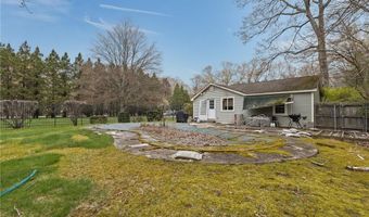 300 Twin River Rd, Lincoln, RI 02865
