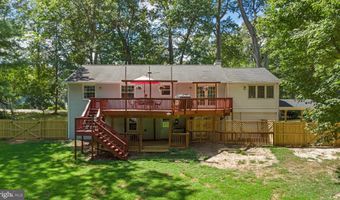 8605 ARDFOUR Ln, Annandale, VA 22003