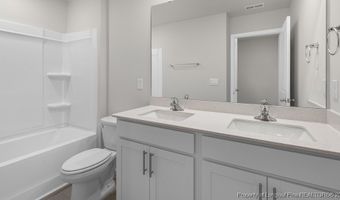 1064 Misty Creek Dr, Aberdeen, NC 28315