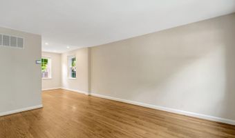 3364 S WAKEFIELD St #A, Arlington, VA 22206