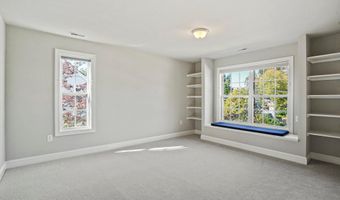 5604 HOOVER St, Bethesda, MD 20817