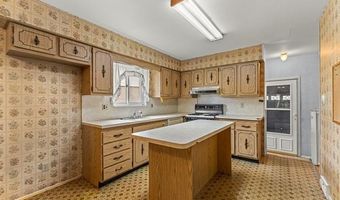 11164 Kennebec Ave, Allen Park, MI 48101