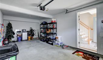 17 Mariner Way, Middletown, RI 02842