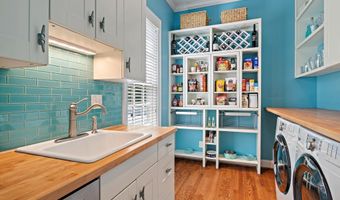 1307 BEACHVIEW Rd, Annapolis, MD 21403