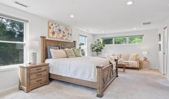 37 Newtown Rd, Acton, MA 01720