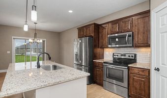 2715 Danbury Rd, Ames, IA 50010