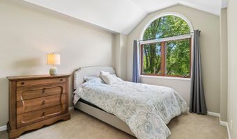 40032 N Trevino Ln, Antioch, IL 60002