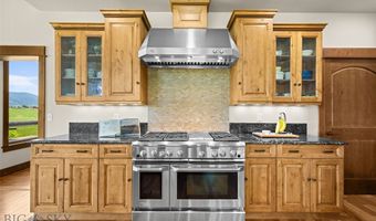 306 Glenbrook Ln, Belgrade, MT 59714