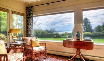 50 Eastover Rd, Portsmouth, RI 02871