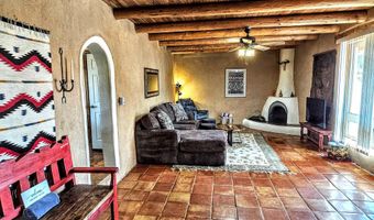 2 Latilla Ln, Arroyo Seco, NM 87514