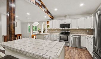 1667 Oakwood Trl, Allegan, MI 49010