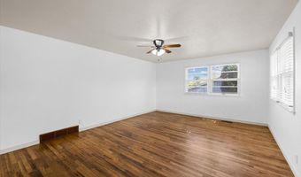 1920 Kingsboro Rd, Casper, WY 82604