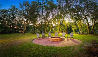 6120 NW 55th St, Bell, FL 32619