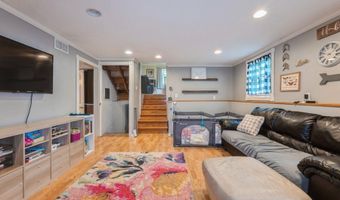 1525 Rapids St, Adel, IA 50003