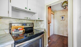 414 S Hutchinson Ave, Adel, GA 31620