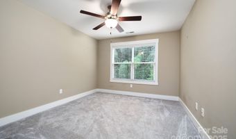 29 Crayton Park Dr, Asheville, NC 28803