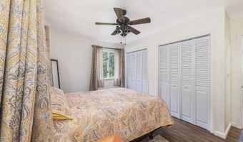 8 Pond Dr, Alloway, NJ 07422
