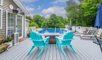 2 Brookfield Rd, Coventry, RI 02816