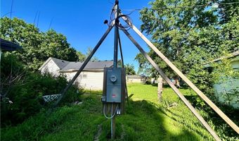 617 N Houston St, Adrian, MO 64720