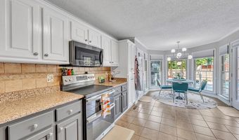 1707 Walnut St, Albertville, AL 35950
