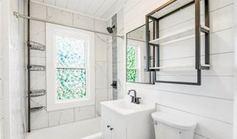 80 Pearl St, Bangor, ME 04401