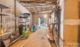1 Pickwick Rd, Asheville, NC 28803