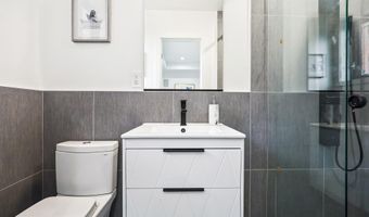 304 K St NE 2PH, Washington, DC 20002