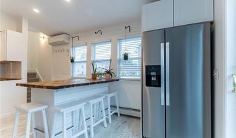 17 Oak Ave, East Providence, RI 02915