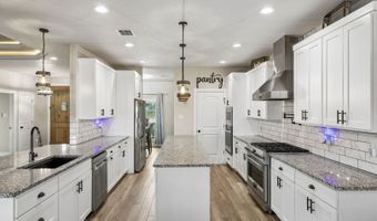 9691 Crow Ln, Adkins, TX 78101