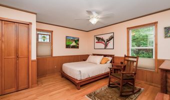 1108 Elm St, Baldwin City, KS 66006