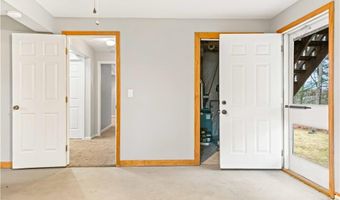 29 Round Lake Dr, Burrillville, RI 02859