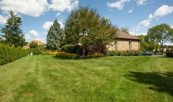 2409 E Greshan Ct, Arlington Heights, IL 60004