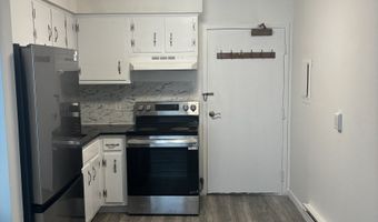 39 Briarwood Ln A, Branford, CT 06405