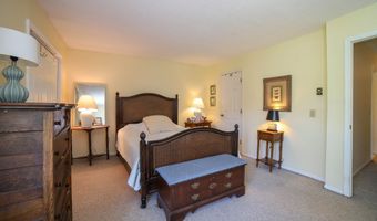 53 Brushy Plain Rd APT 5A, Branford, CT 06405