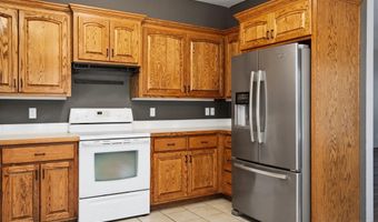 214 Hillside Dr, Baldwin City, KS 66006