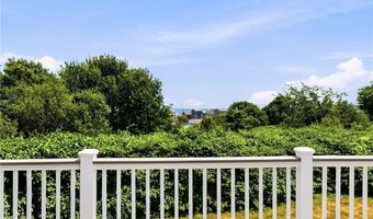 39 Hope Ln, Narragansett, RI 02882