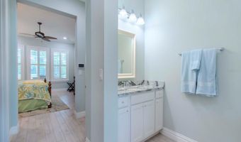 717 MANNS HARBOR Dr, Apollo Beach, FL 33572