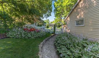 6809 Pilgrim Rd, Madison, WI 53711