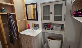 738 W 1st St, Alice, TX 78332
