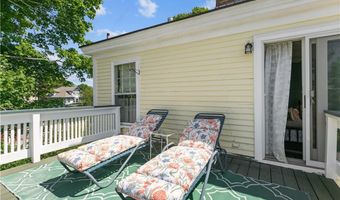 22 Greenough Pl, Newport, RI 02840