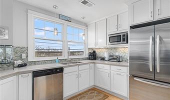 232 Sand Hill Cove Rd 232 C, Narragansett, RI 02882
