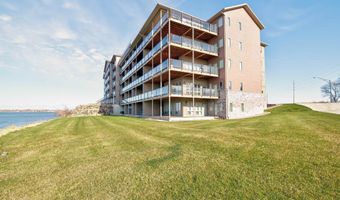 570 Linden Dr 104, Arnolds Park, IA 51331