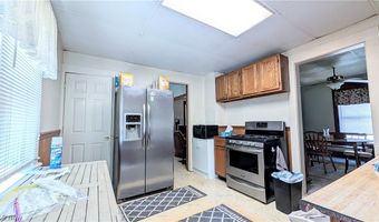 131 Grove Dr, Ashtabula, OH 44004