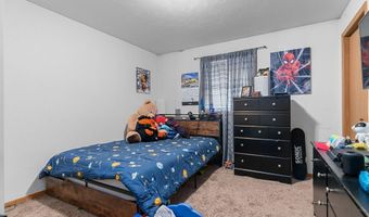 2415 N LOCUST St, Appleton, WI 54914